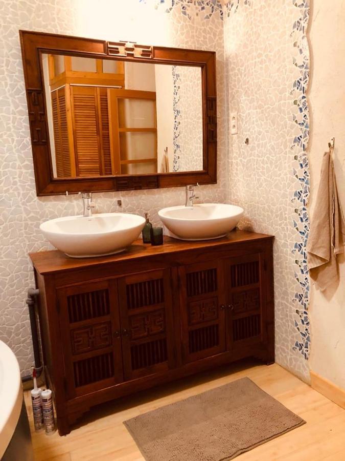 Chaine Des Puys Chez William Apartment *